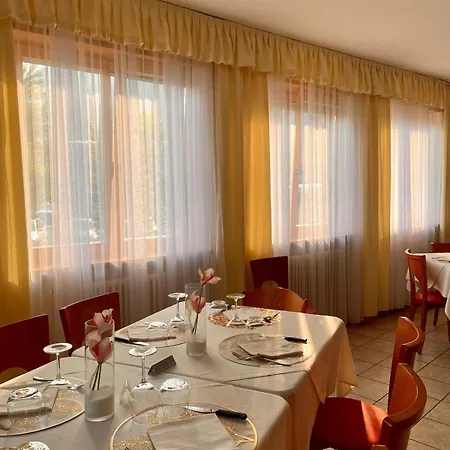 Hotel Goldenhof 3*